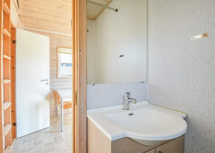 4 Star In * Thyborøn